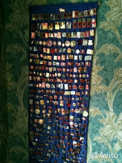 Коллекция значков о Ленине