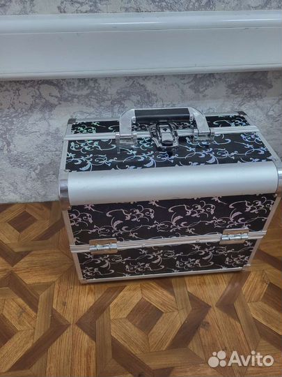 Чемодан/саквояж для маникюра