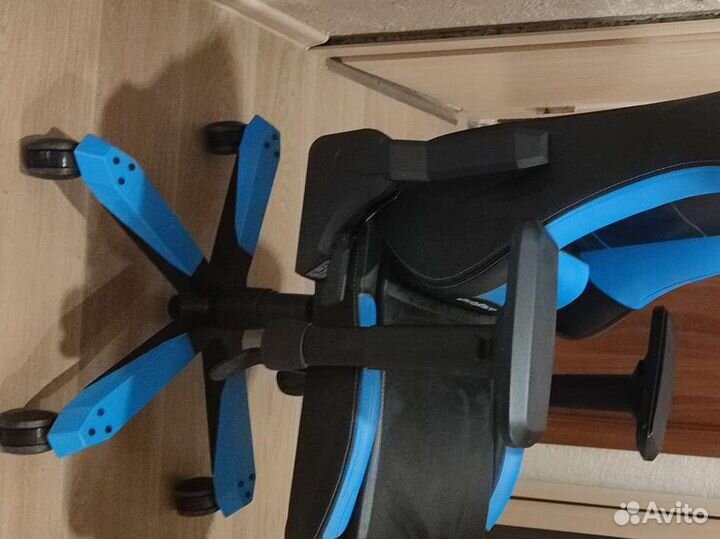 Компьютерный стул