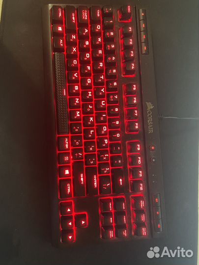 Механическая клавиатура Corsair K63