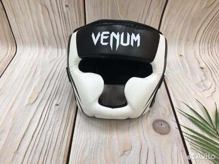 Боксерский шлем Venum