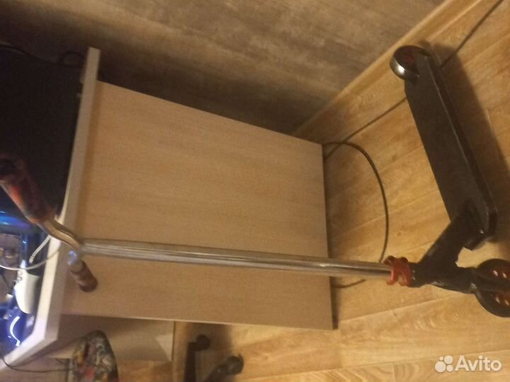 Трюковой самокат vokul saga чёрный/красный