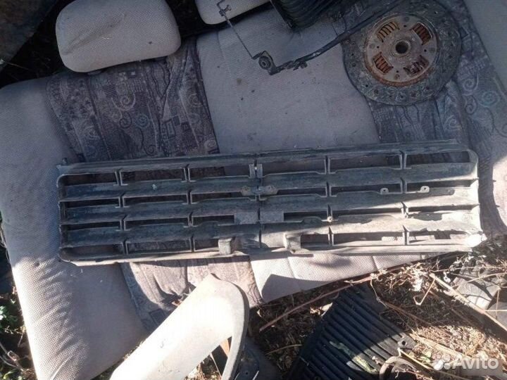 Решетка радиатора Mitsubishi Pajero 2 1994