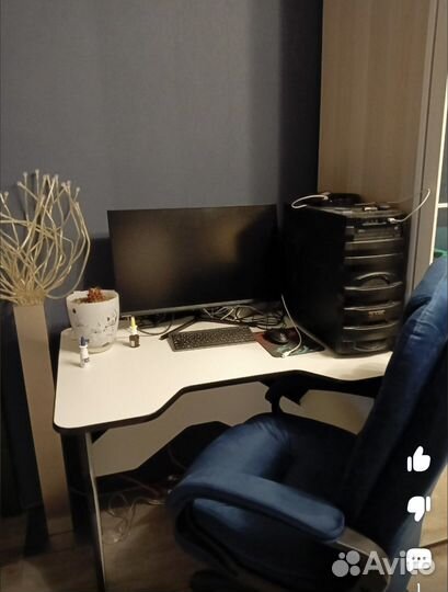 Компьютерное кресло почти новый вельветовый