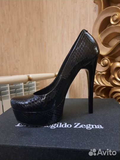 Туфли женские 38 размер лаковые