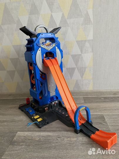 Мага гараж хот вилс hot wheels