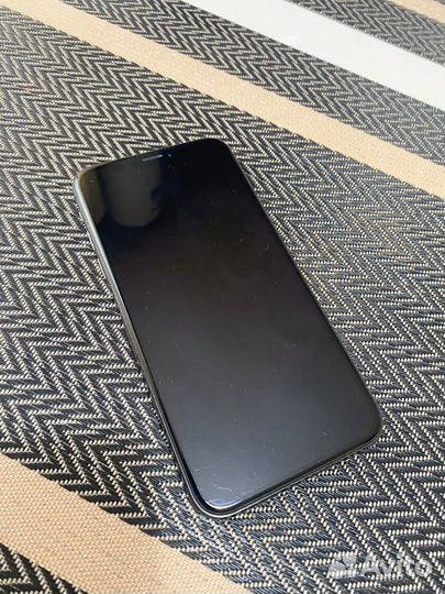 iPhone X, 64 ГБ