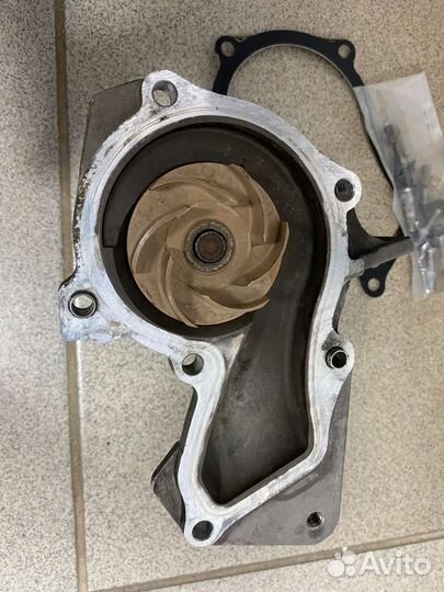Помпа оригинал Ford Focus 2 водяной насос