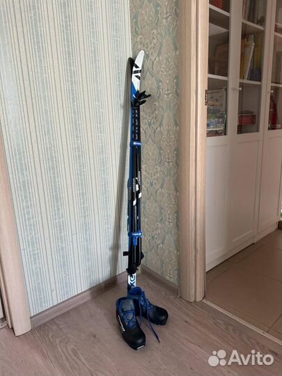 Продам комплект детских лыж