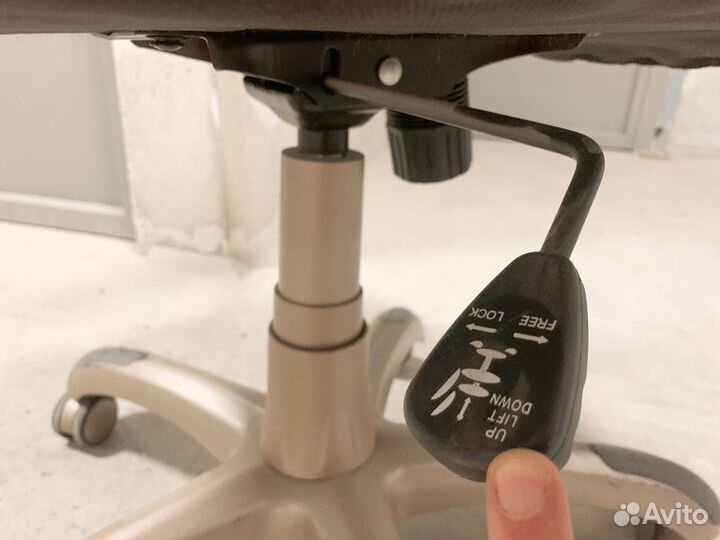 Компьютерное кресло