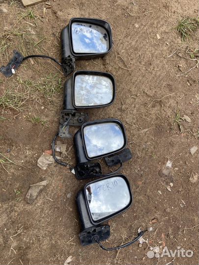 Зеркало правое Toyota Estima