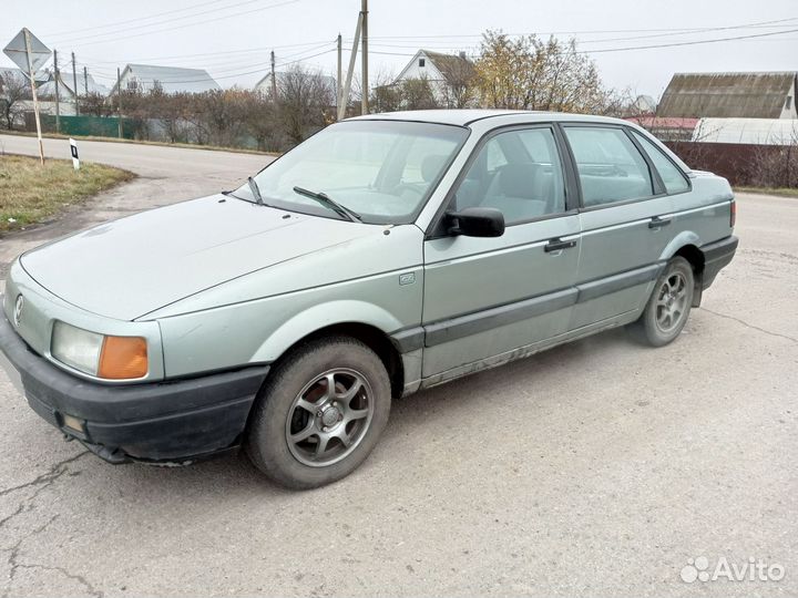 Volkswagen Passat 1.8 МТ, 1988, 250 000 км