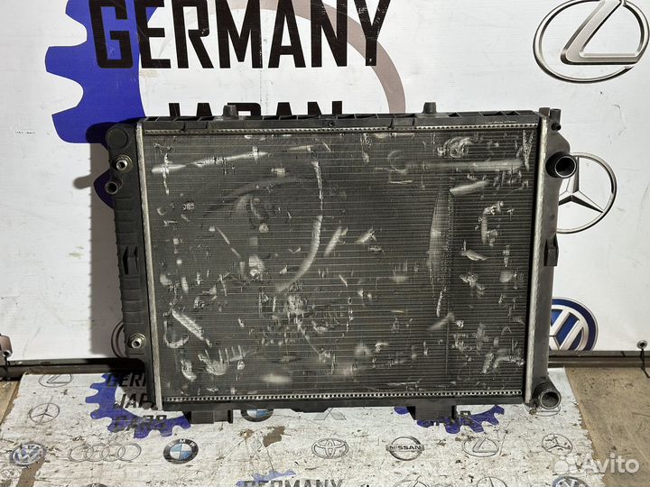 Радиатор охлаждения двигателя Mercedes w210