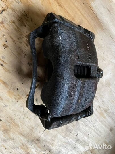 Шкода octavia a7 суппорт передний тормозной