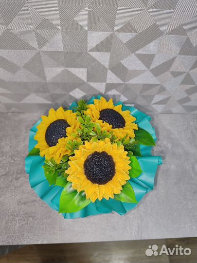 Букет подсолнухов из мыла