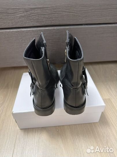 Ботинки женские 37 размер