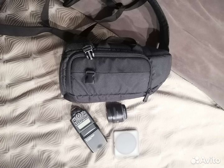 Зеркальный фотоаппарат canon 550d