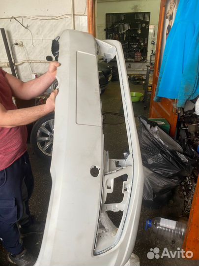 Бампер передний VW Touran