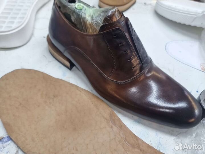 Сапожник- сбивщик-затяжчик обуви