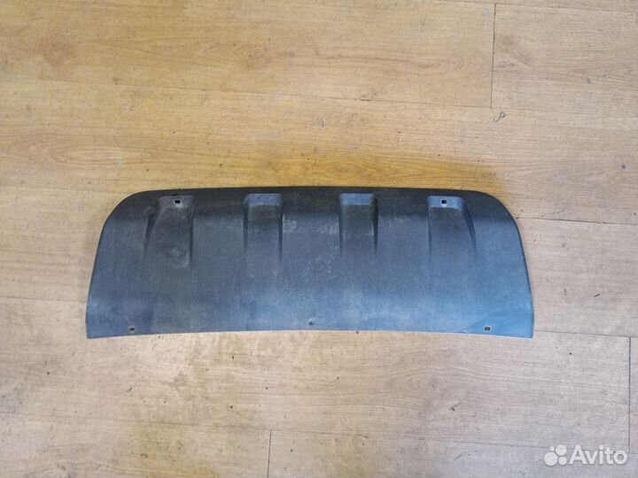 Накладка переднего бампера chevrolet niva