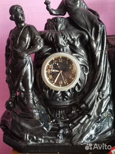 Часы молния настольные