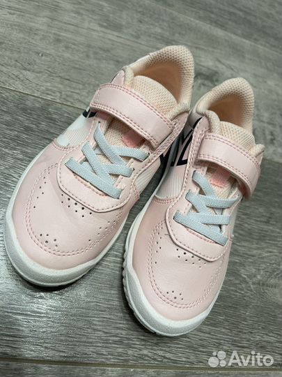 Кроссовки доя девочки 29