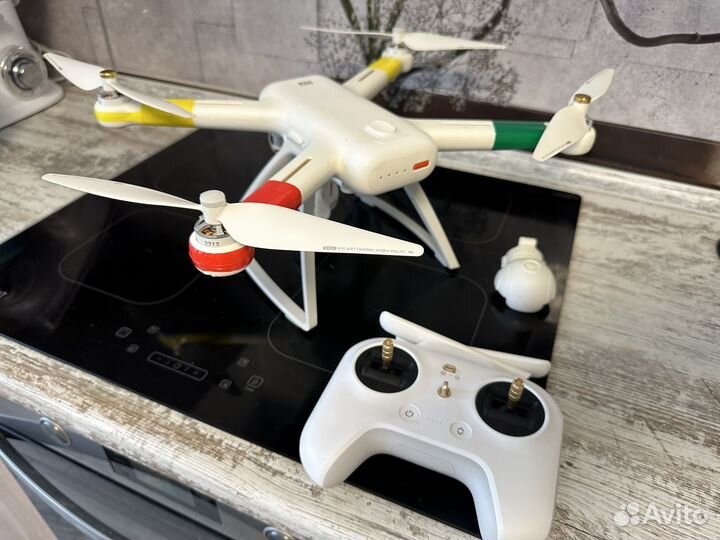 Квадрокоптер Xiaomi Mi Drone 4K