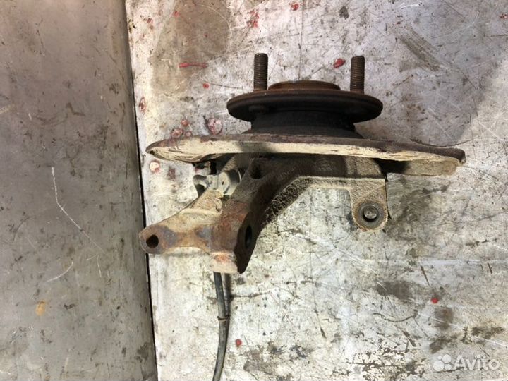 Кулак ступица правый передний Mitsubishi Lancer 9