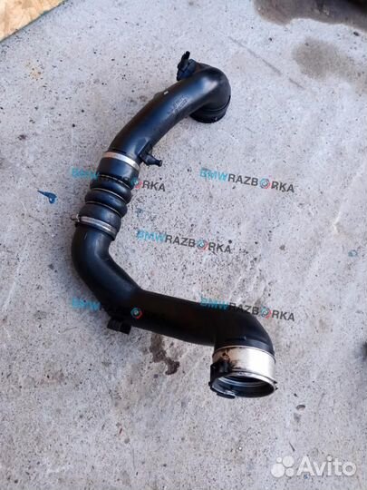 Патрубок интеркулера левый BMW 5 F07/F10/F11 2011
