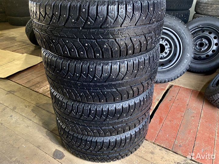 Bridgestone Ice Cruiser 7000 205/55 R16 91T