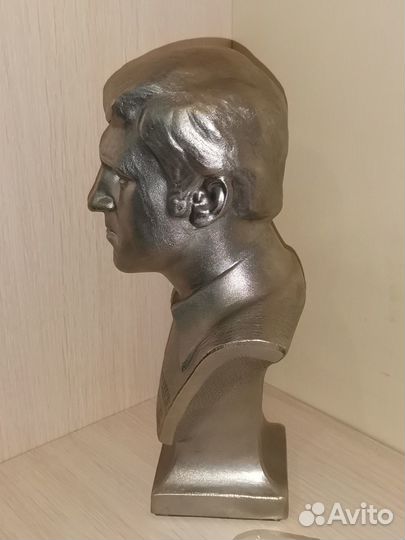 Бюст Высоцкий советский период
