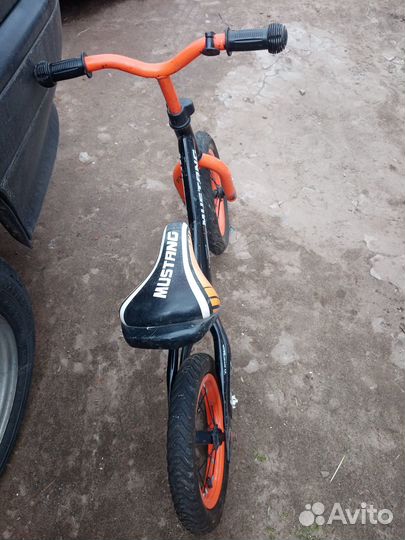 Продам беговелы