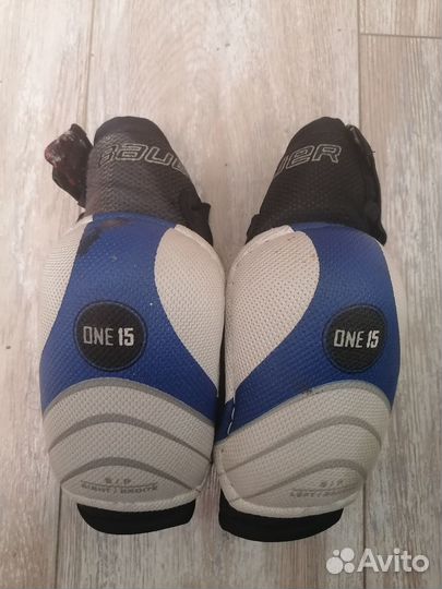 Налокотники хоккейные Bauer One 15,размер Jr S/P