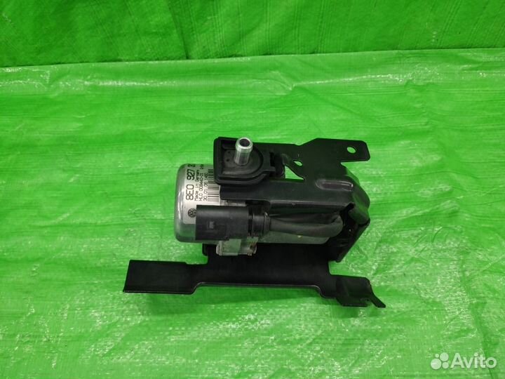 Насос вакуумный VW Touareg / Audi / Skoda