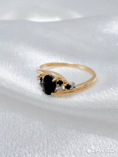 Золотое кольцо с бриллиантами, сапфир 585/ 1.82 гр