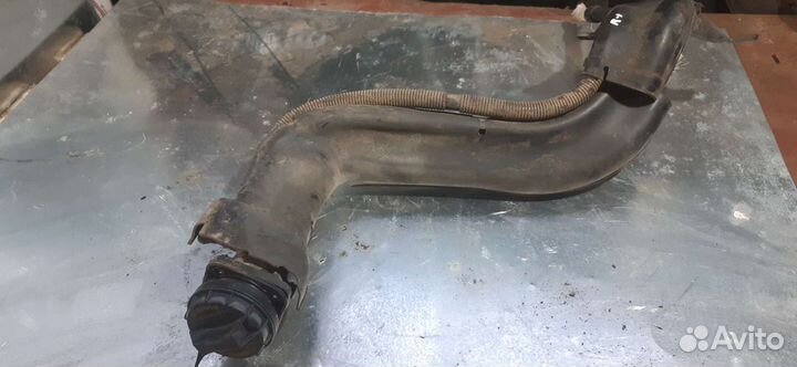 Топливная (заливная) горловина kia rio 3