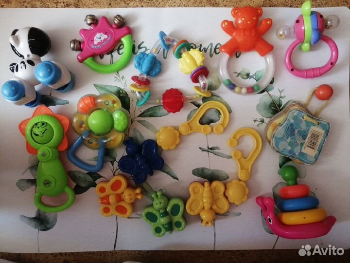 Погремушки, музыкальные игрушки, рамка-вкладыш