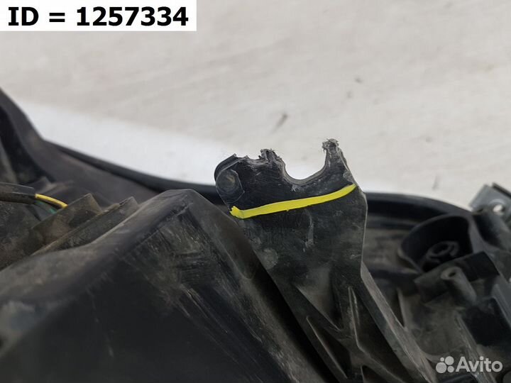 Фара левая Toyota RAV4