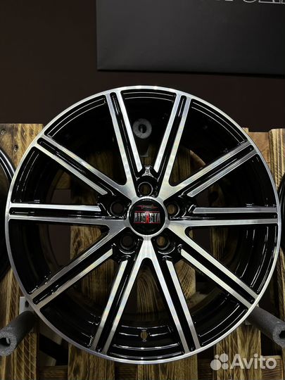 Alcasta 6,5x16/5x114,3 ET46 D67,1 M64 BKF