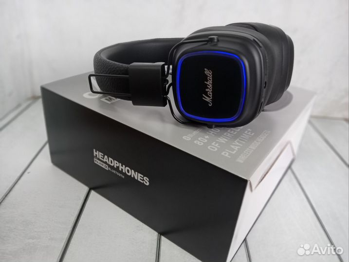Беспроводные наушники marshall major
