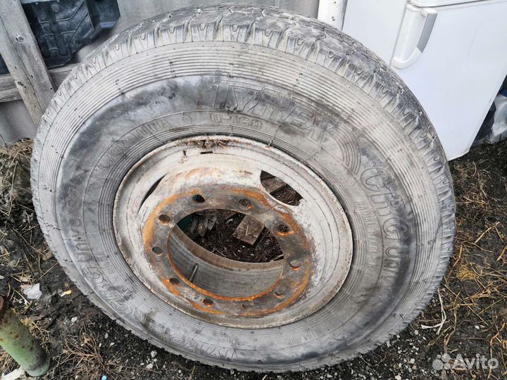 Колесо на маз