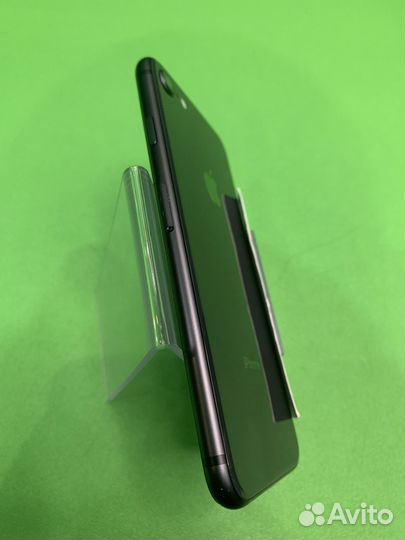 iPhone 8, 64 ГБ