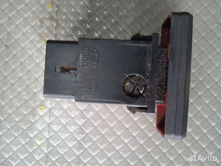 Кнопка аварийной сигнализации Хундай Солярис