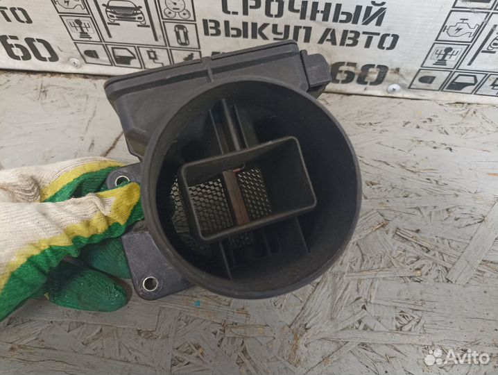 Расходомер воздуха Mitsubishi Space Wagon