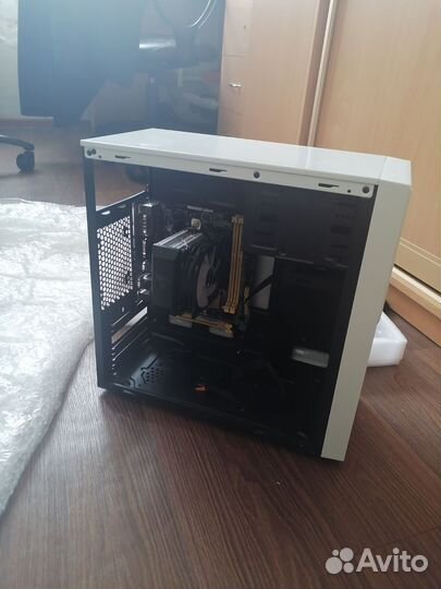 Игровой корпус для пк белый