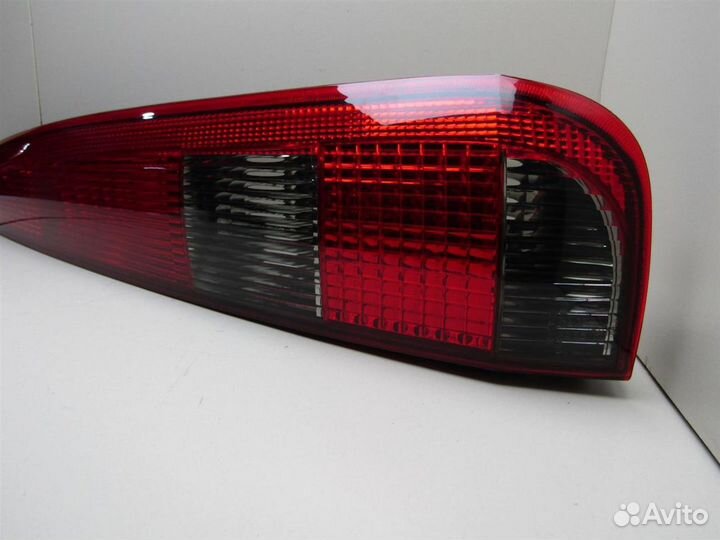 Фонарь задний правый Ford Fusion 2002-2012