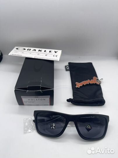 Очки Oakley Holston