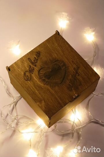 Коробочка деревянная подарочная