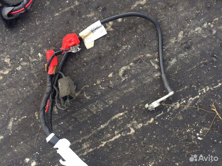 Плюсовой кабель на volvo XC 90