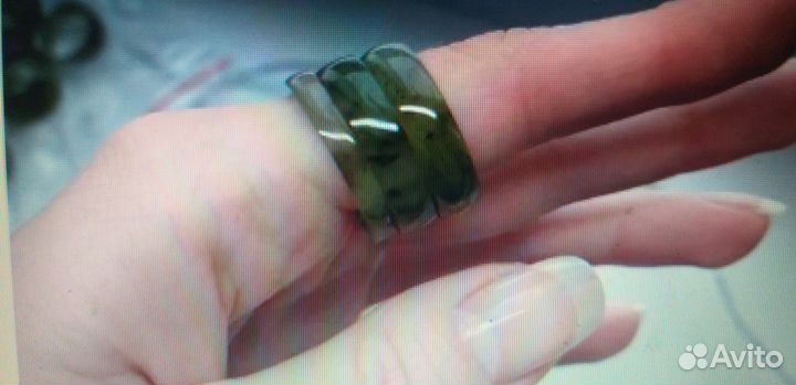Кольца нефрит 17-19,ручная работа на заказ